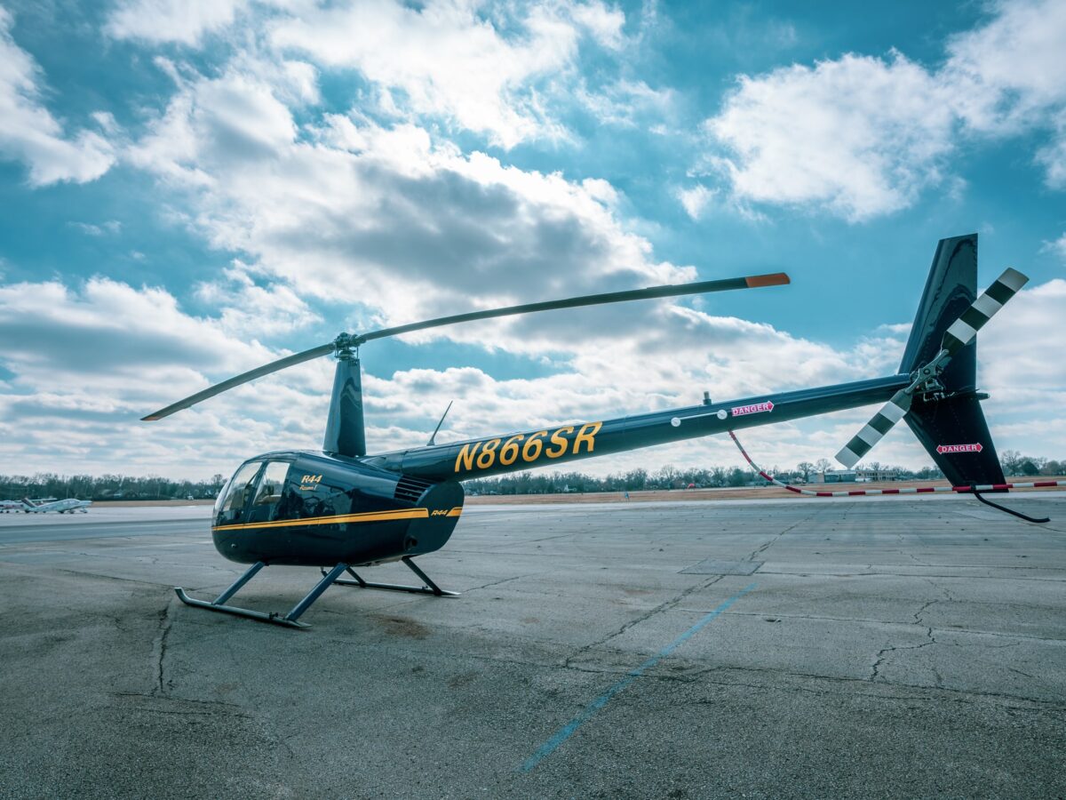 Helicopter flight training in Louisville, KY