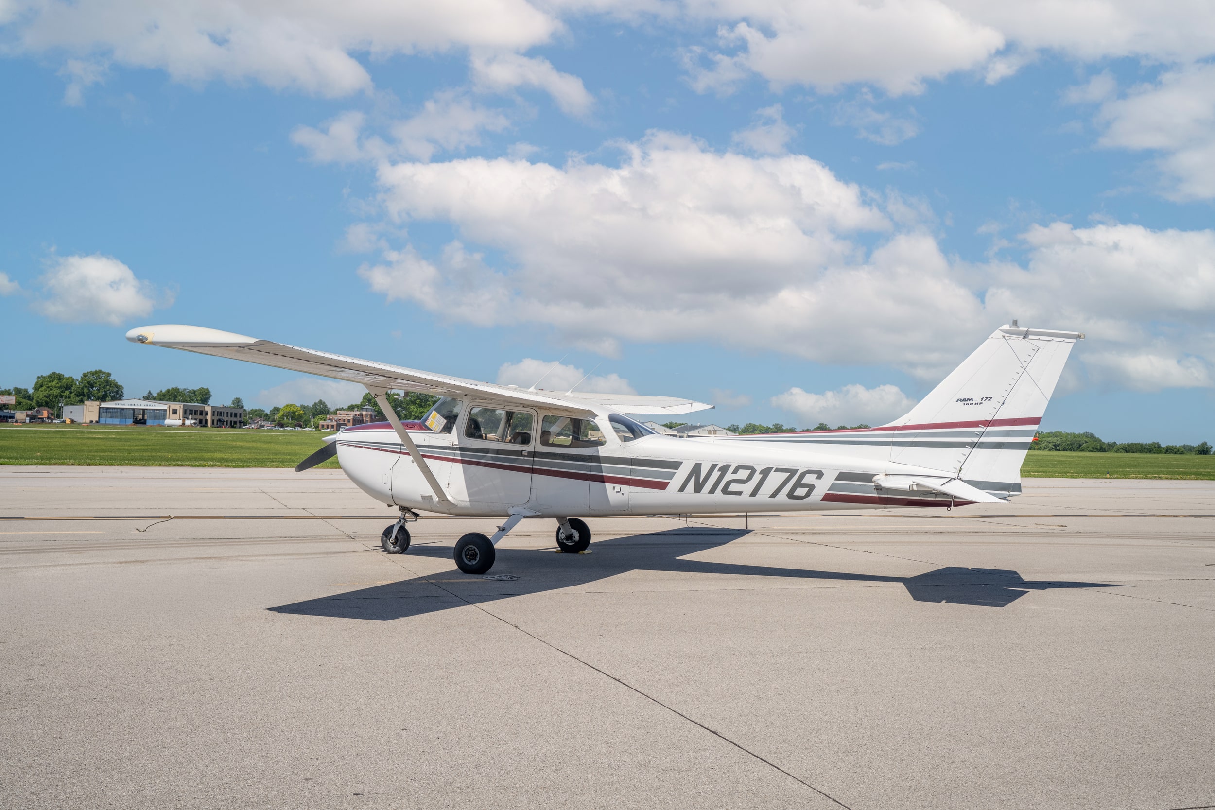 Cessna flight school aircraft in Louisville, KY