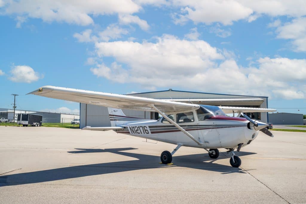 Cessna flight school aircraft in Louisville, KY