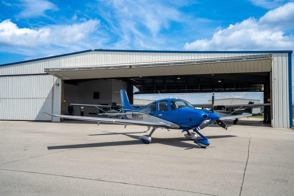 Cirrus flight training at Bowman Field