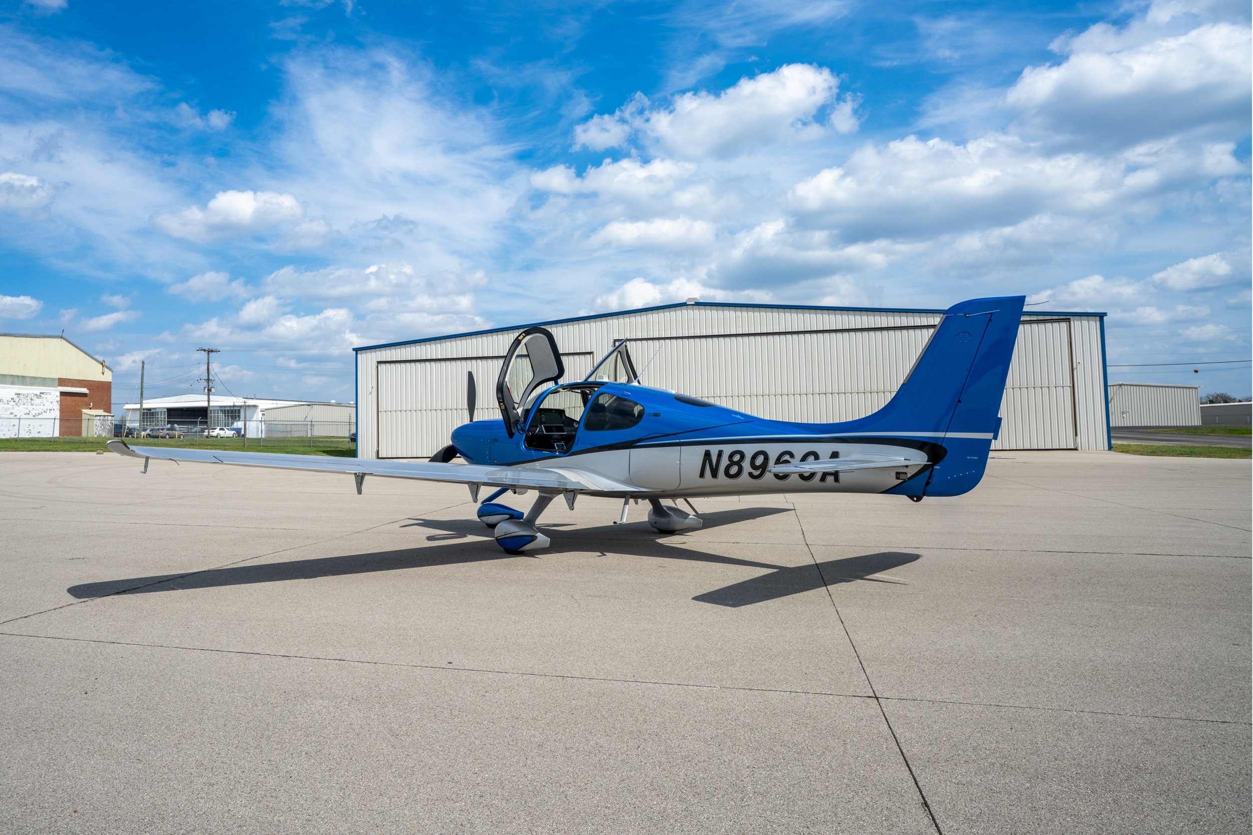 Cirrus flight training at Bowman Field