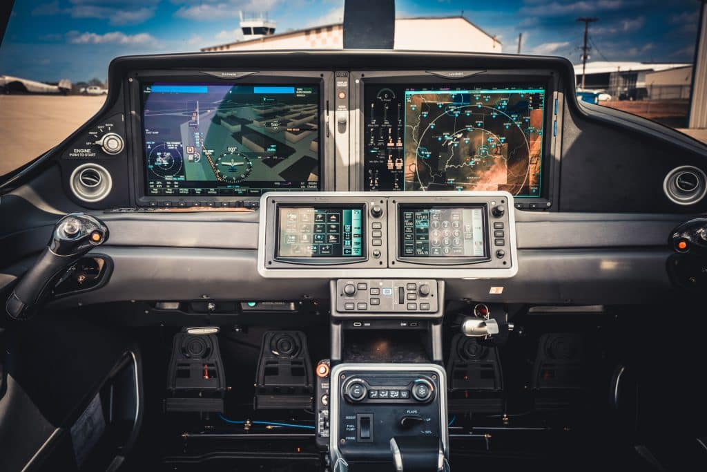 Cirrus flight training at Bowman Field