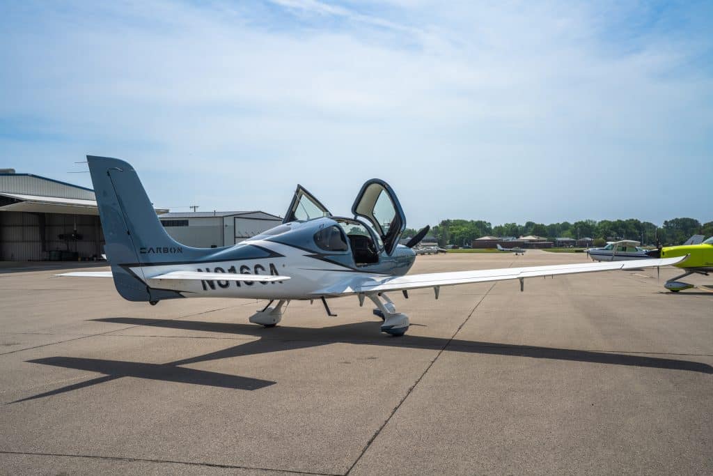 Cirrus Aircraft Rentals in Louisville
