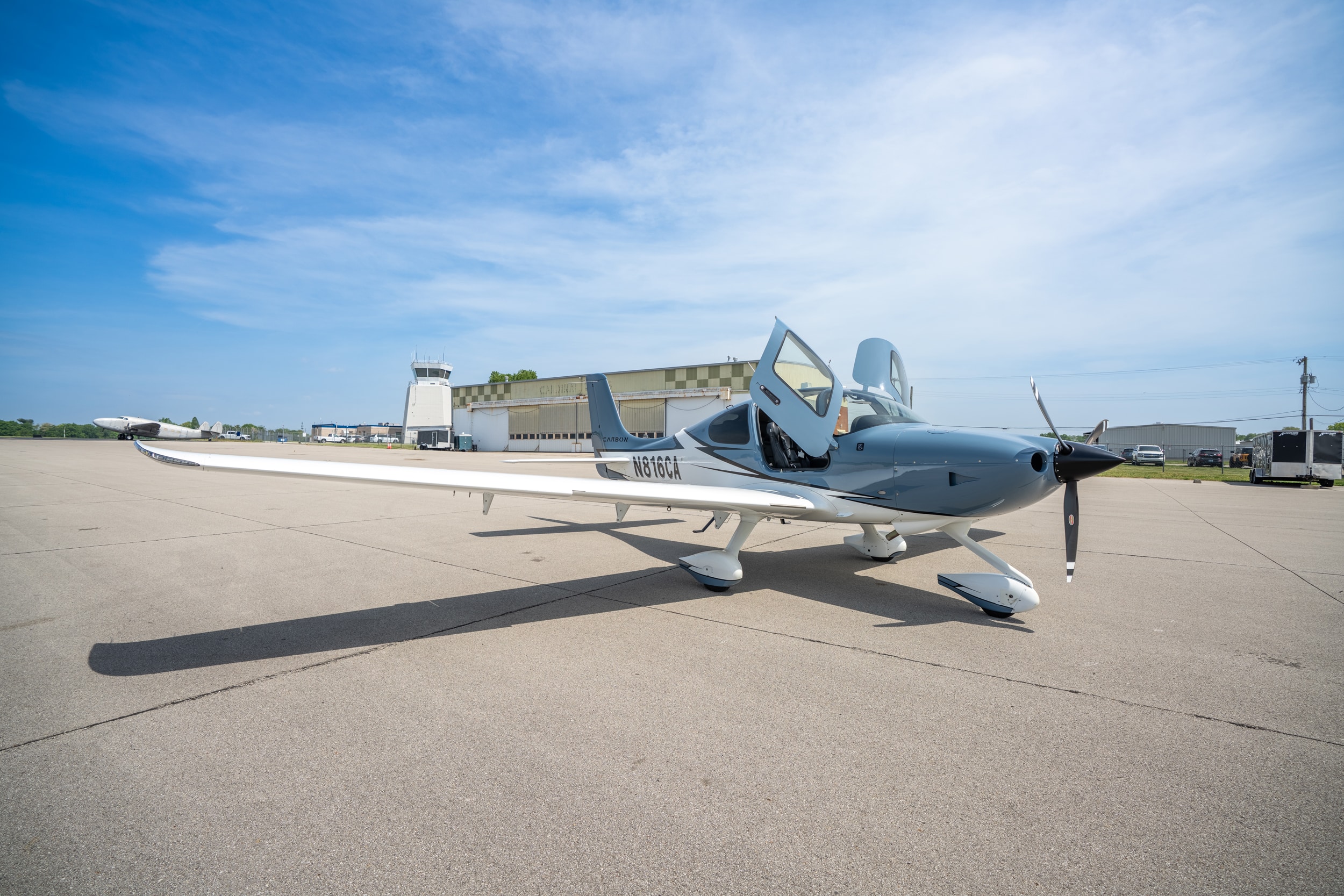 Cirrus Aircraft Rentals in Louisville