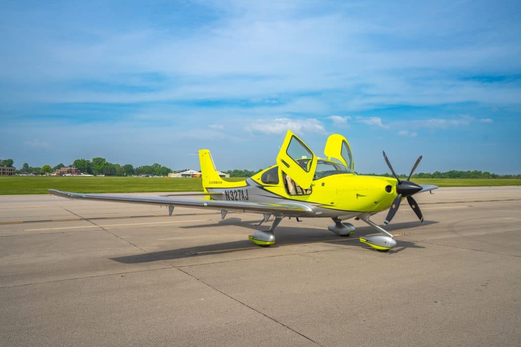 Cirrus Aircraft Rentals in Louisville