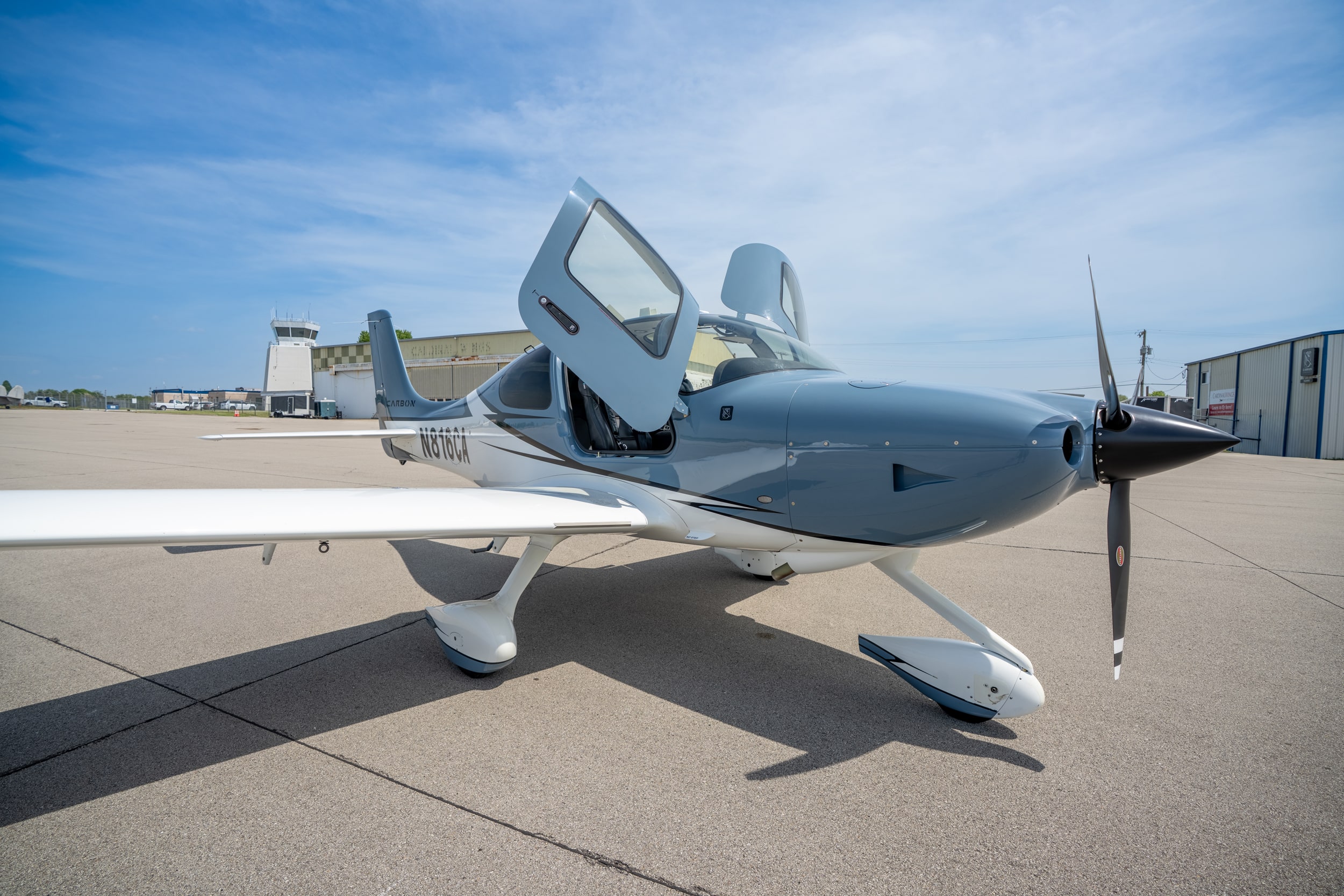 Cirrus Aircraft Rentals in Louisville