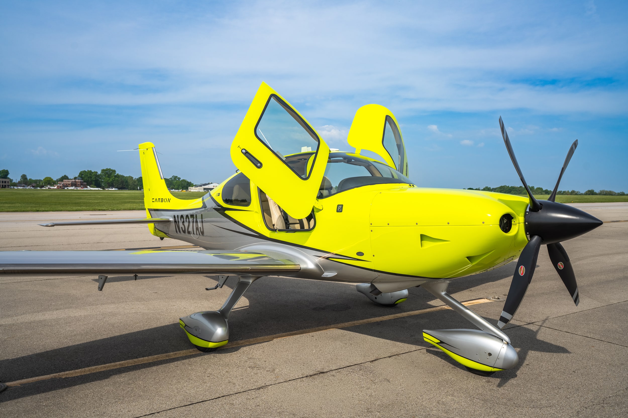 Cirrus Aircraft Rentals in Louisville
