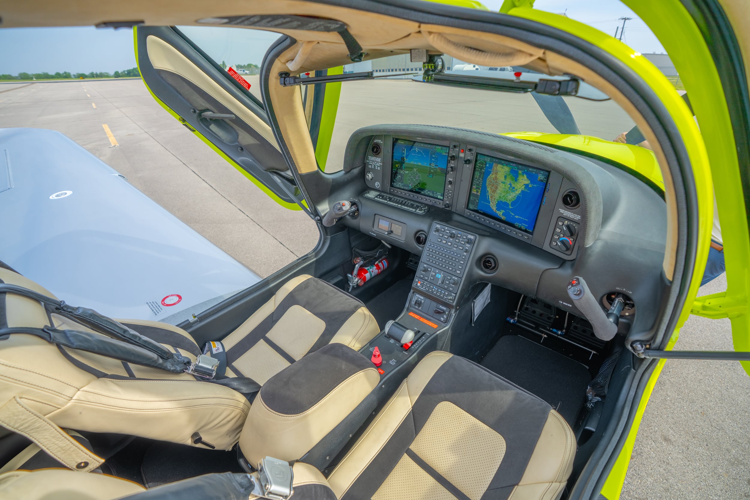 Cirrus Aircraft Rentals in Louisville