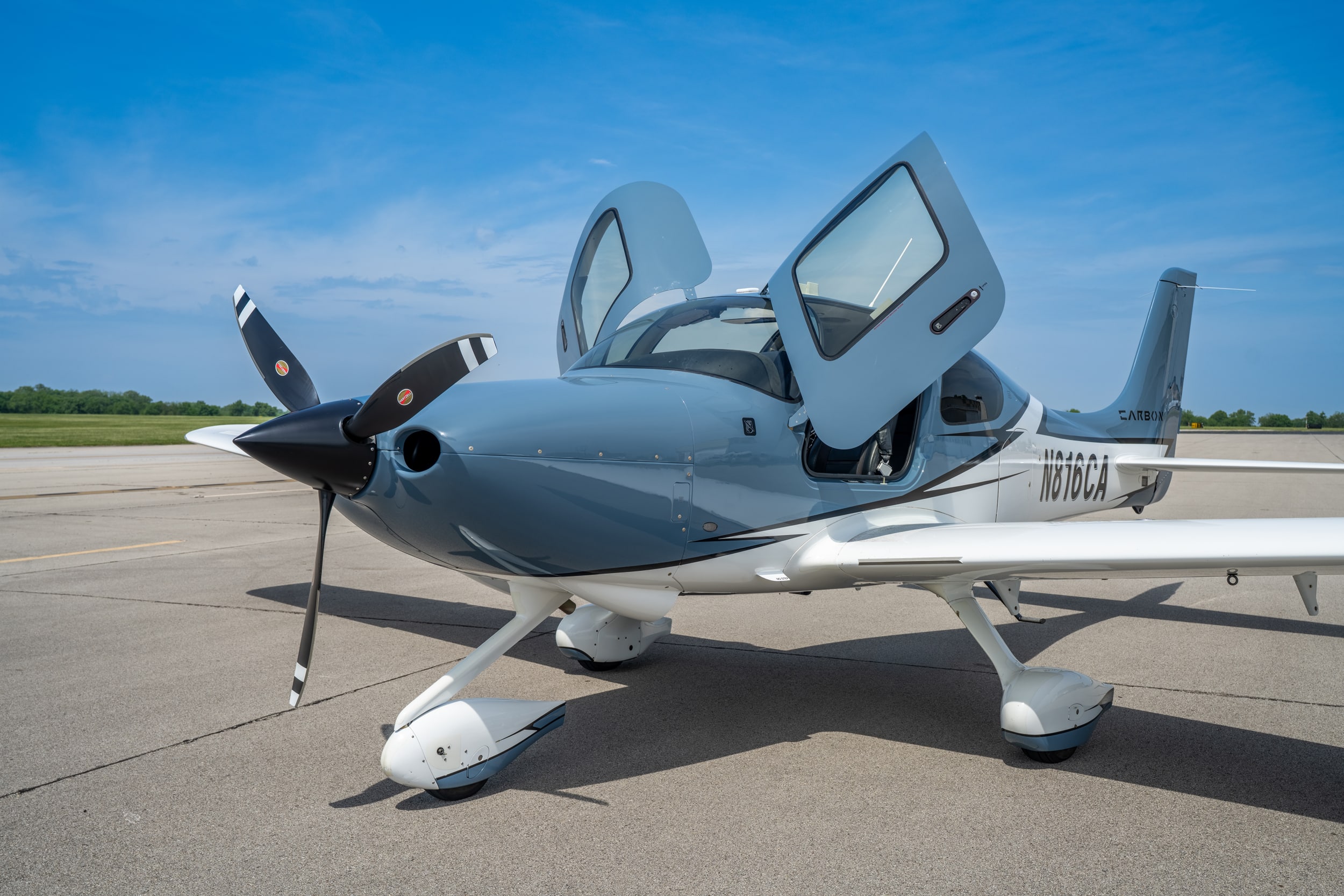 Cirrus Aircraft Rentals in Louisville