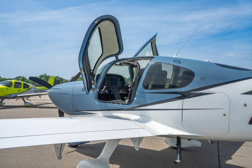 Cirrus Aircraft Rentals in Louisville