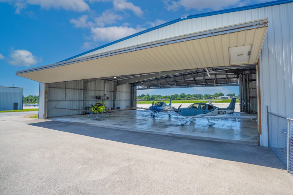 Premium Cirrus aircraft rental in Louisville
