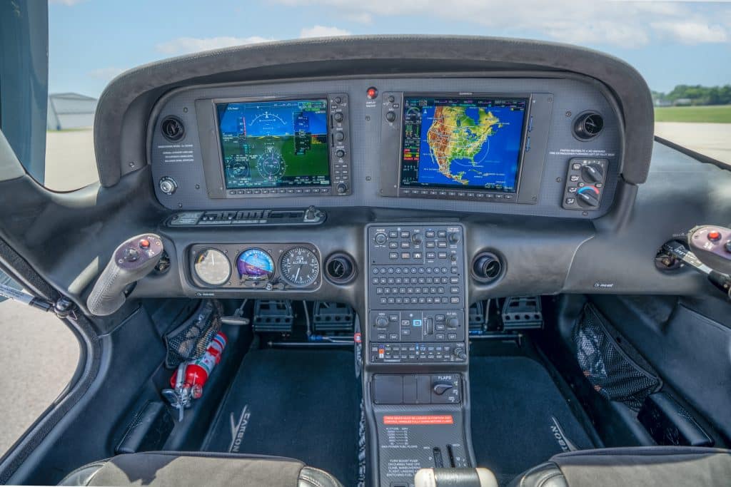 Cirrus Aircraft Rentals in Louisville